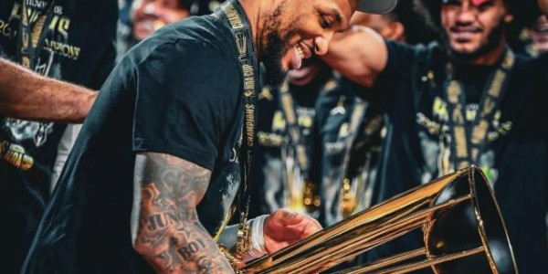 kaiyun-接事业运！利拉德杯赛夺冠又获阿迪达斯终身合同