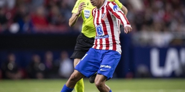 记者：阿尔马达冬窗更可能继续留在马竞，后者坚持要价4000万欧