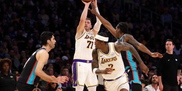 开云全站-继续收割纪录！东契奇单赛季100记三分仅用31场 湖人队史最快