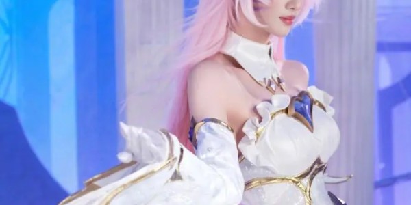 开云入口-狐狸cos：这波是女明星王楚然cos女明星阿狸