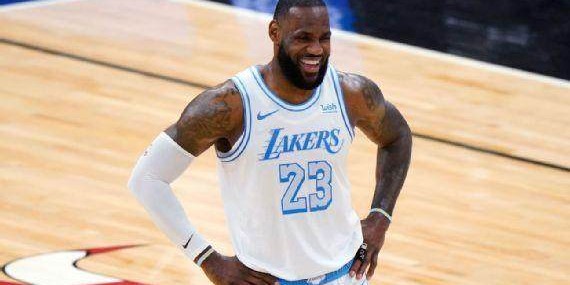 开云入口-ESPN专家团投票：詹皇仍是联盟第一人 掘金需补强