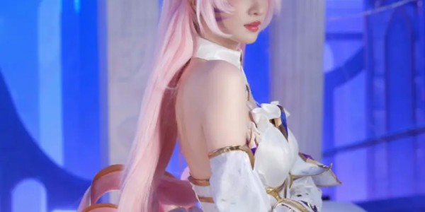 开云入口-狐狸cos：这波是女明星王楚然cos女明星阿狸