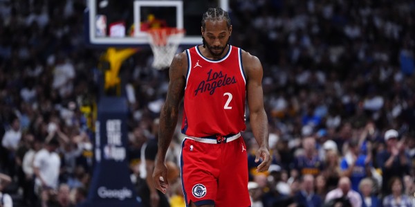 开云入口-美记：球员在球队介绍下签代言很正常 但小卡费用极端&amp;amp;无代言义务