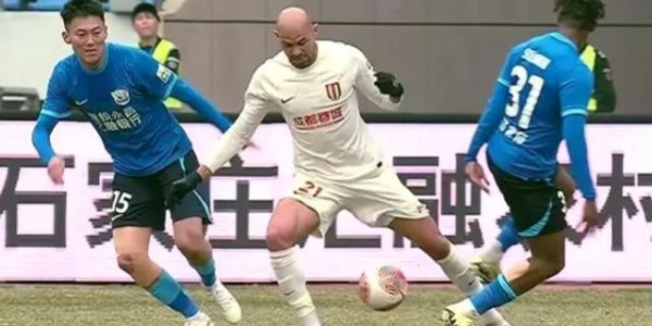 【中超】蹇韬神扑后失误奥斯卡破门 沧州1比0蓉城