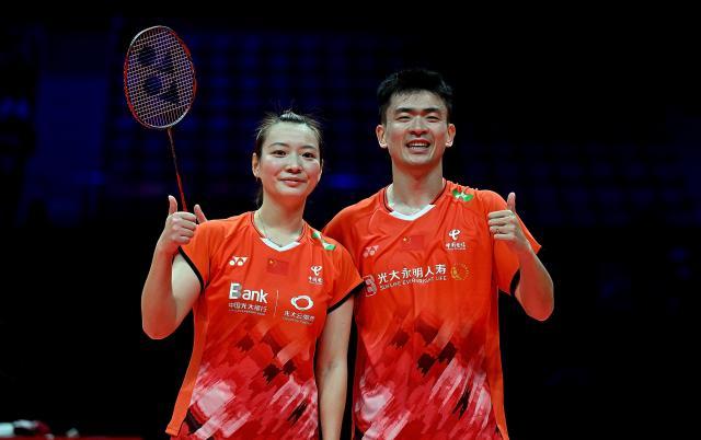 1734010658314045599.jpg (体育)(1)羽毛球——世巡赛总决赛:郑思维_黄雅琼胜邓俊文_谢影雪XxjpseC007087_20241212_PEPFN0A001.jpg